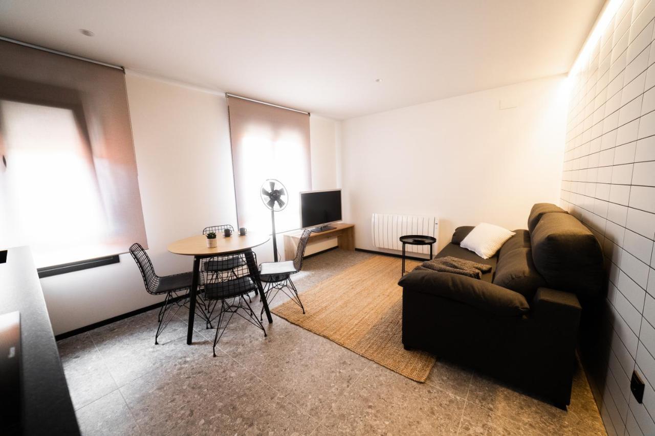 Apartamentos Mk77 Leon - Lahoz Bagian luar foto