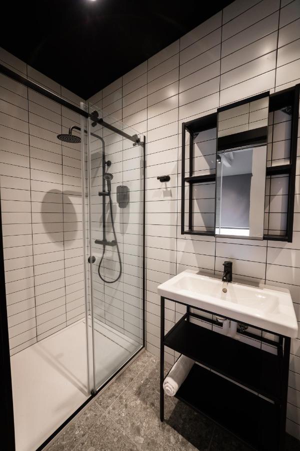 Apartamentos Mk77 Leon - Lahoz Bagian luar foto
