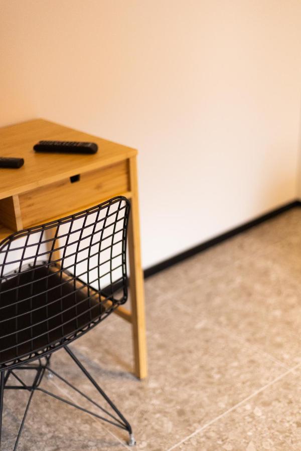 Apartamentos Mk77 Leon - Lahoz Bagian luar foto