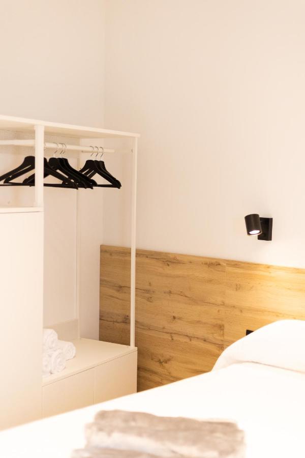 Apartamentos Mk77 Leon - Lahoz Bagian luar foto