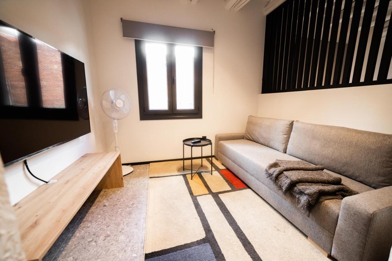 Apartamentos Mk77 Leon - Lahoz Bagian luar foto
