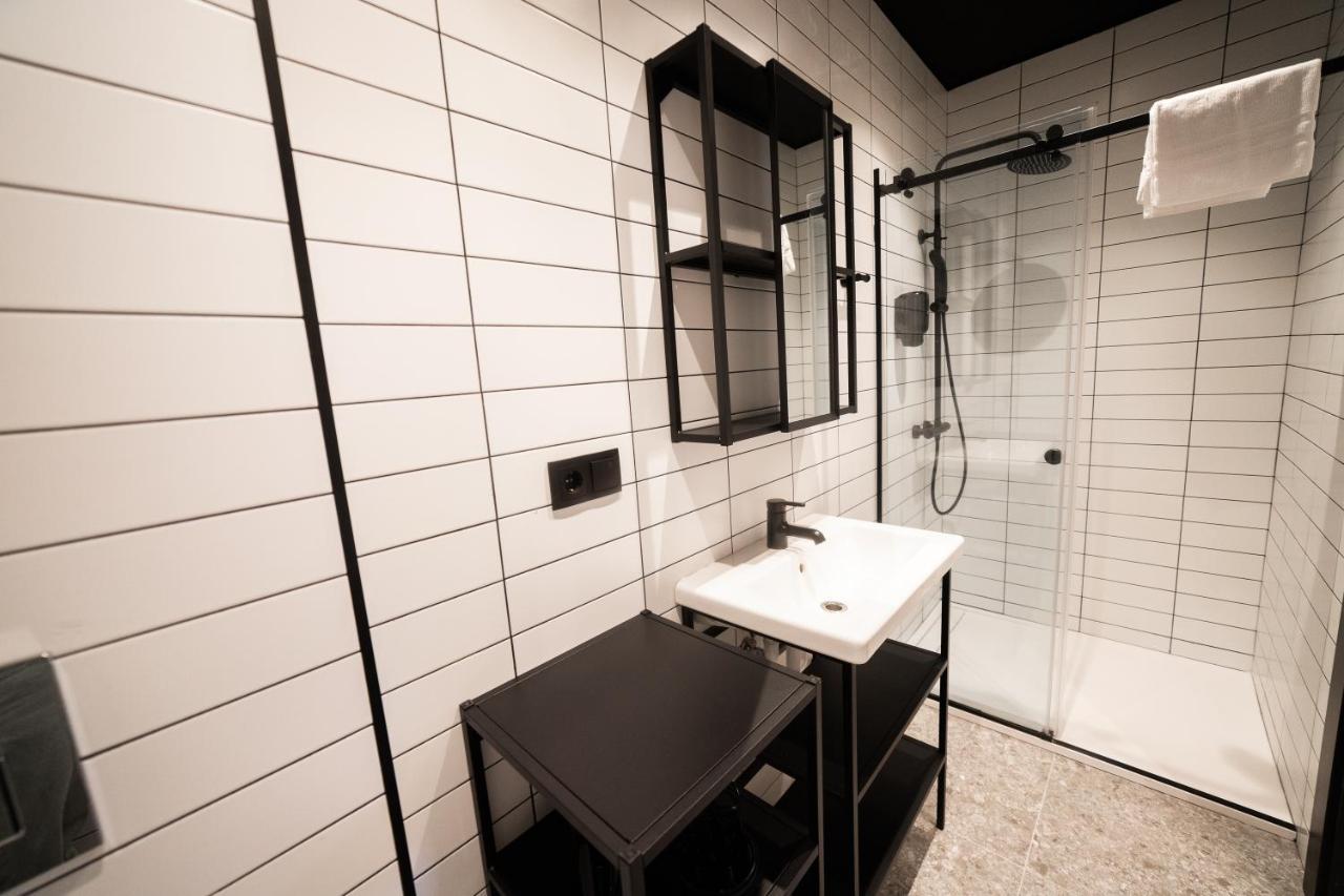 Apartamentos Mk77 Leon - Lahoz Bagian luar foto