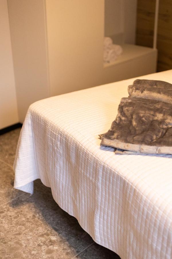 Apartamentos Mk77 Leon - Lahoz Bagian luar foto