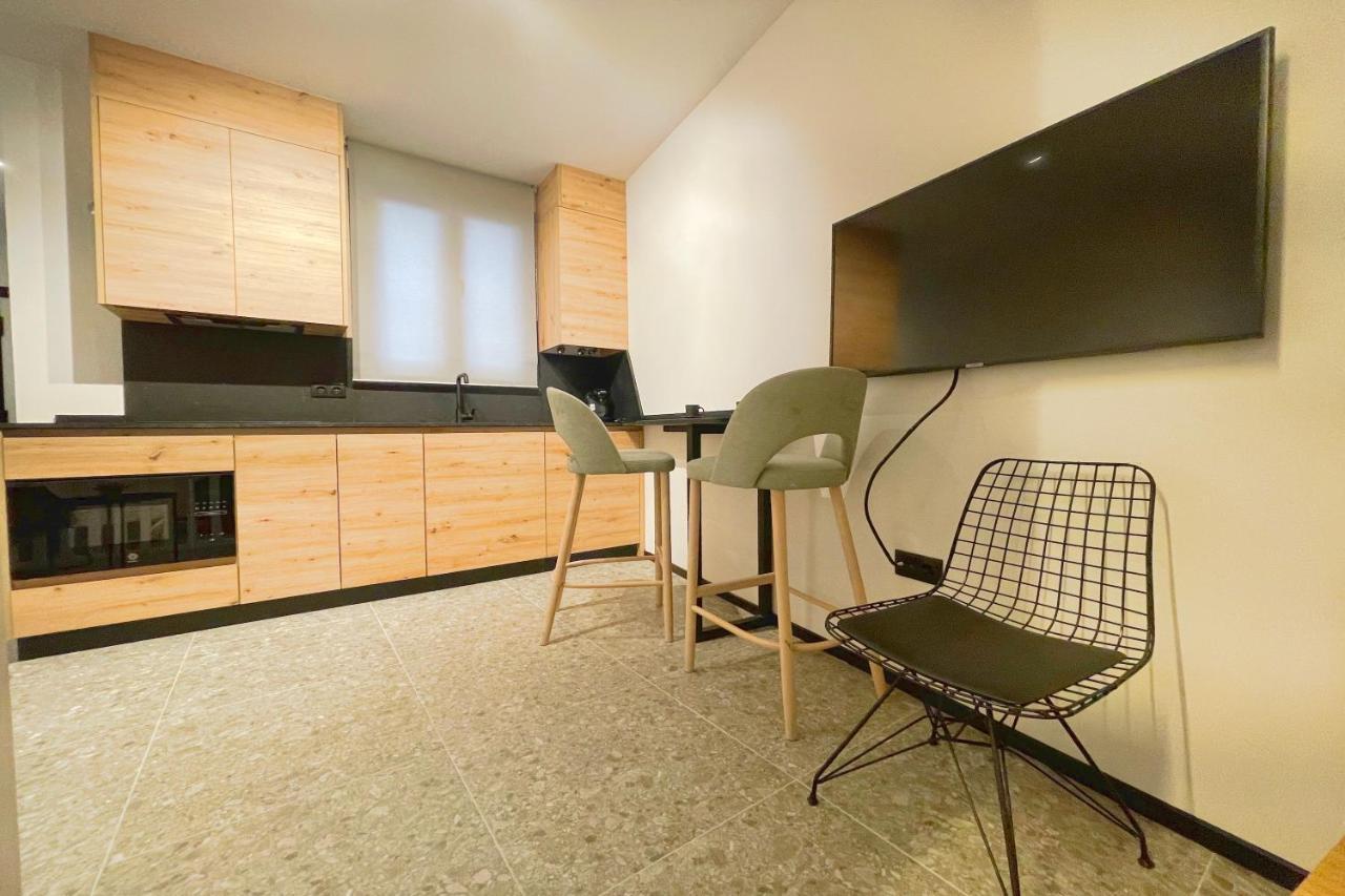 Apartamentos Mk77 Leon - Lahoz Bagian luar foto